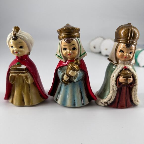 Vintage Chalkware Nativity Set 7 Pc Hand Painted MY Korea Figurines - Picture 7 of 11